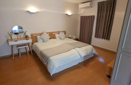 Shin-Osaka Casa | Roomy 4BR Home Sleeps 9／ShinOsaka／Large Groups