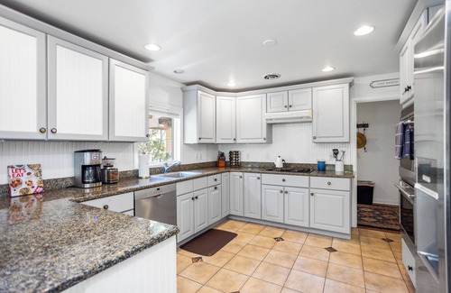 Shorewood-Tower Hills-Harbert Casa | Roomy Family House, Trails to Dunes, Wooded, Peloton