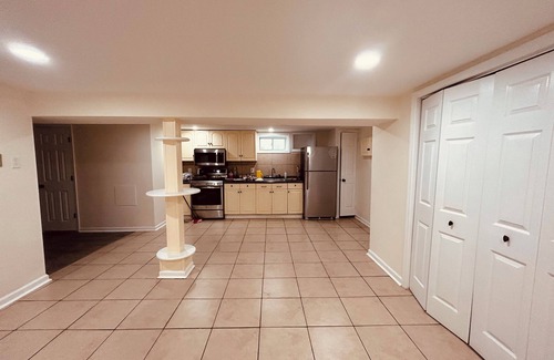 Arden Heights Apartamento | Roomy garden apartment close to hospitals, shopping and transportation!
