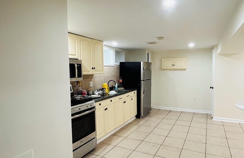 Arden Heights Apartamento | Roomy garden apartment close to hospitals, shopping and transportation!