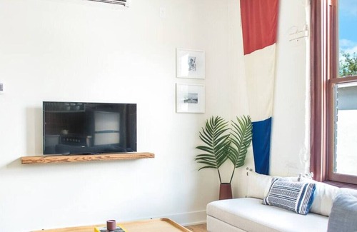 Yamacraw Village Condominio | Roomy Hip 2BR in the Heart of Downtown Savannah