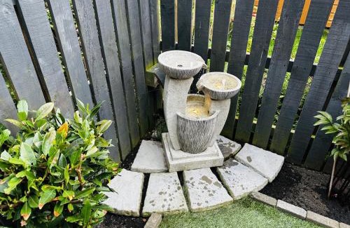 Newhaven Casa | Roomy home 1 level Free Parking