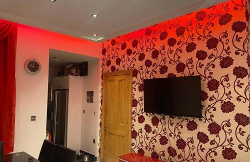 Newhaven Casa | Roomy home 1 level Free Parking