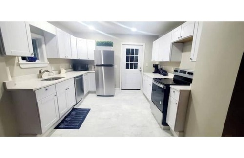 North Weymouth Apartamento | Roomy home near Beach & Boston Free parking
