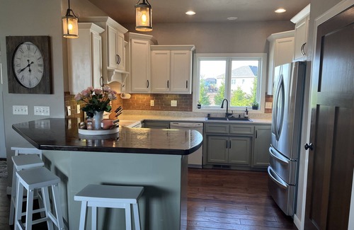 Butte Des Morts Casa | Roomy home on 18 acres 15 Min to EAA Airventure