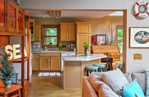 Egg Harbor Cabaña | Roomy House on 2 Acres - 2 Mi to Egg Harbor Beach!