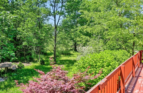 Egg Harbor Cabaña | Roomy House on 2 Acres - 2 Mi to Egg Harbor Beach!