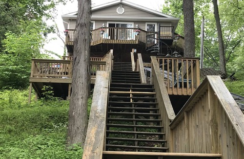 Princes Lakes Casa | Roomy lakefront cottage with private access to lake, 30+days rentals only