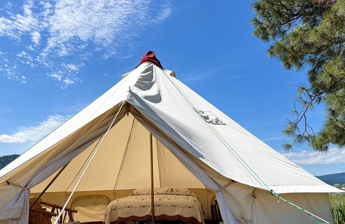 Hot Springs Alquiler De RV | Roomy Red Camp with Access to Outdoor Kitchen
