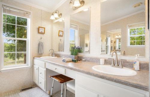 Tarpley Casa | Roost House at Kingfisher Ranch