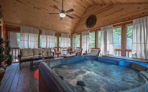 Ellijay Casa | Roost on the Ridge