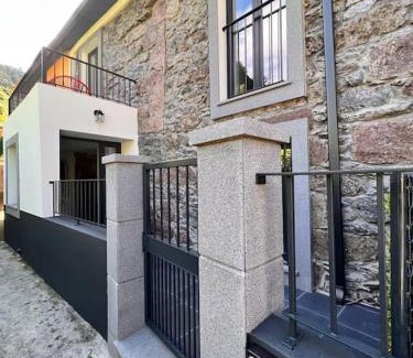 Sao Vicente Apartamento | Roots Guesthouse - A