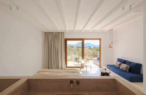 Adamas Hotel | ROOTS Nature Living Milos