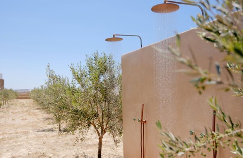 Adamas Hotel | ROOTS Nature Living Milos