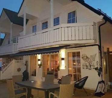 Austevoll Casa | Rorbu i Austevoll med 3 soverom og mulighet for båtleie