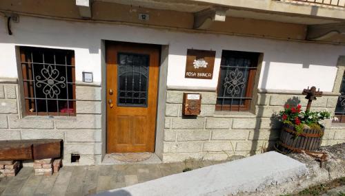 Villair-Amerique Casa | Rosa Bianca