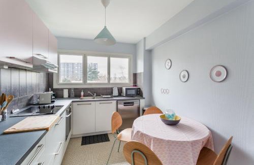 Bourg-l'Eveque Apartamento | ROSA, Confortable 2 chambres avec parking dans le centre
