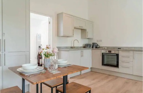Mangotsfield Casa | Rose Barn, Recently Converted Modern Barn, Cotswolds