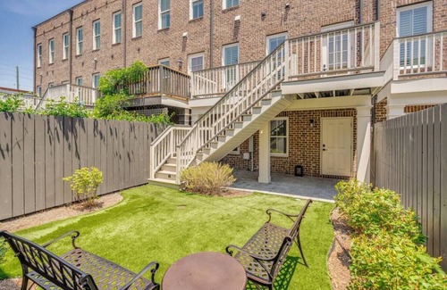 Beach Institute Casa | Rose Carriage - Downtown, Ground Level