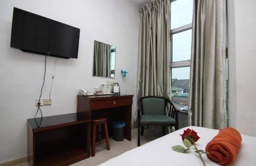Taman Perling Hotel | Rose Cottage Hotel Taman Perling