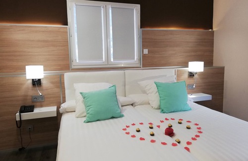 Belvianes-et-Cavirac Hotel | Rose des Pyrénées