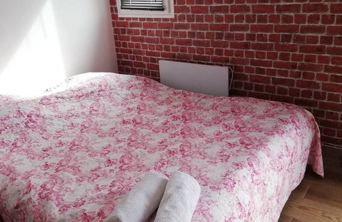 Chalifert Cama Y Desayuno | Rose Fountain Cottage at Disneyland