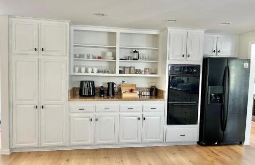 Thousand Oaks Casa | Rose Garden Home, Entire 4bdr 2bth House with Offices, Thousand Oaks