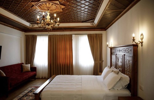 Gjirokaster Hotel | Rose Garden Hotel