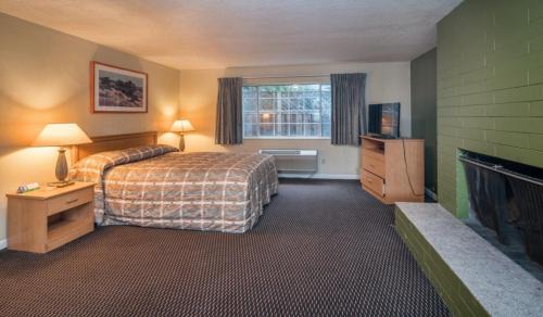 College Park Hotel | Rose Garden Inn - San Jose Airport