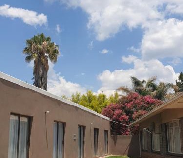 Klerksdorp Casa | Rose Guesthouse Klerksdorp
