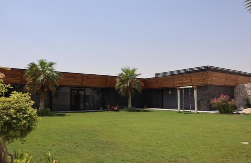 Ash Shahaniya Casa | Rose Land