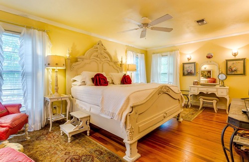 Carter Riverside Cama Y Desayuno | Rose of Sharon Room