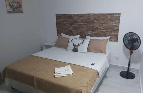 Lusaka Cama Y Desayuno | Rosebel Garden lodge - Villa Corner