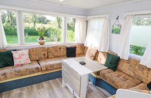 Rosudgeon Casa | Rosebud Flower Farm Caravan