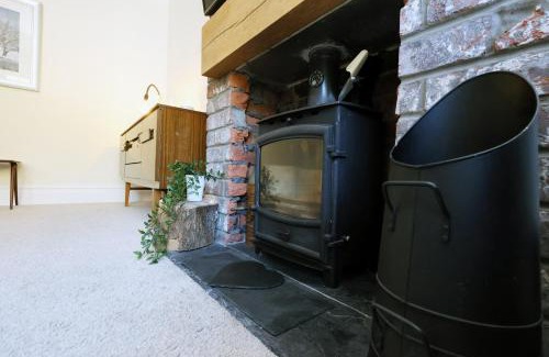 Newport Casa | "Rosecroft" - Perfect Retreat for Business & Leisure - Close to Celtic Manor and ICC