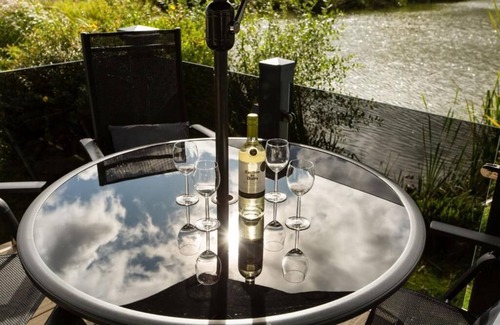 South Cerney Cabina | Rosedale Lakeside Lodge