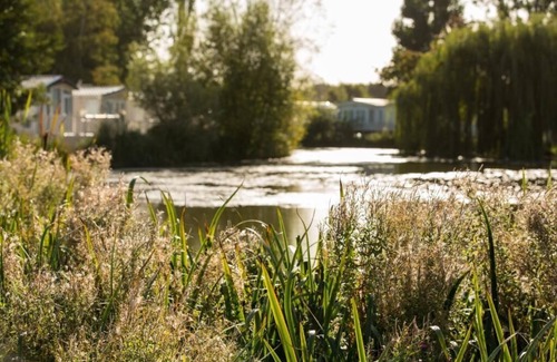 South Cerney Cabina | Rosedale Lakeside Lodge