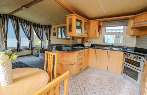 Llanfyrnach Cabaña | Rosehaven