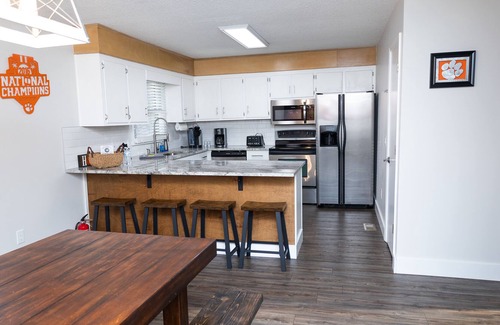 Clemson Casa | Rosehill Villa at Clemson Botanical Gardens