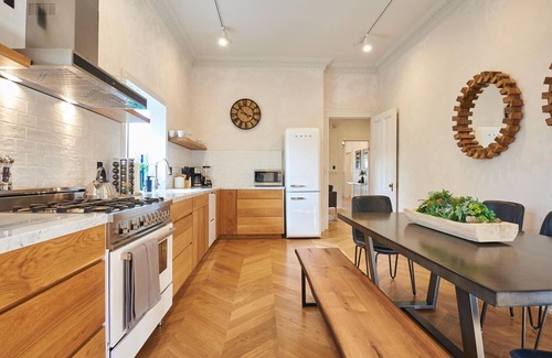 Downtown San Jose Casa | Roseview: Dazzling Gem In The Heart Of San Jose 4 Bedroom Home by RedAwning