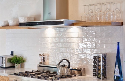 Downtown San Jose Casa | Roseview: Dazzling Gem In The Heart Of San Jose 4 Bedroom Home by RedAwning