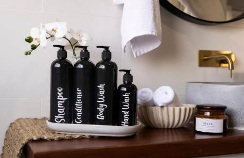 Dubbo Casa | Rosewood Cottage - Stroll to Central, Cosy Escape