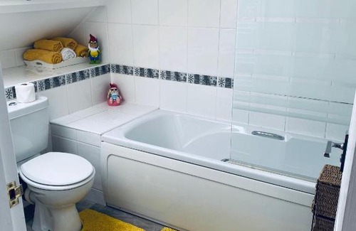 Swindon Casa | Rosewood Guest House
