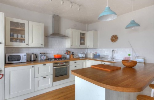 Lyme Regis Cabaña | ROSS HOUSE, family friendly, country holiday cottage in Lyme Regis