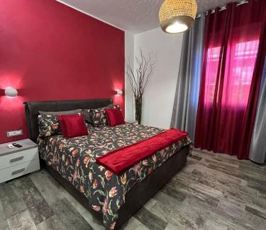 Zona XXXIII Acilia Sud Cama Y Desayuno | Rosso Relativo