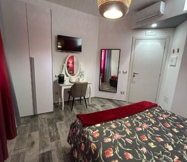 Zona XXXIII Acilia Sud Cama Y Desayuno | Rosso Relativo