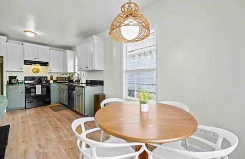 Rossville Casa | Rossville GA 10m > Chatt - King Bed - Pet Friendly