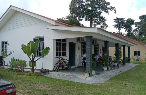 Bukit Hantu Casa | Rossy Homestay