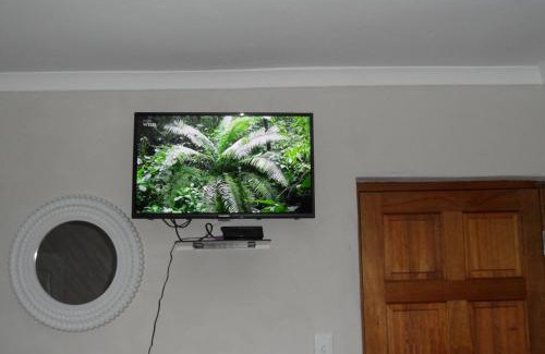 Upington Casa | Rosy Palm Sunrise