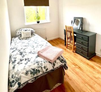 Wickersley Apartamento | Rotherham Wickersley Village 2 Bedroom Apartment